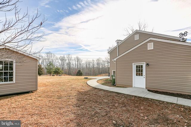 8515 FOUNDRY RUN DR, Fredericksburg, VA 22408