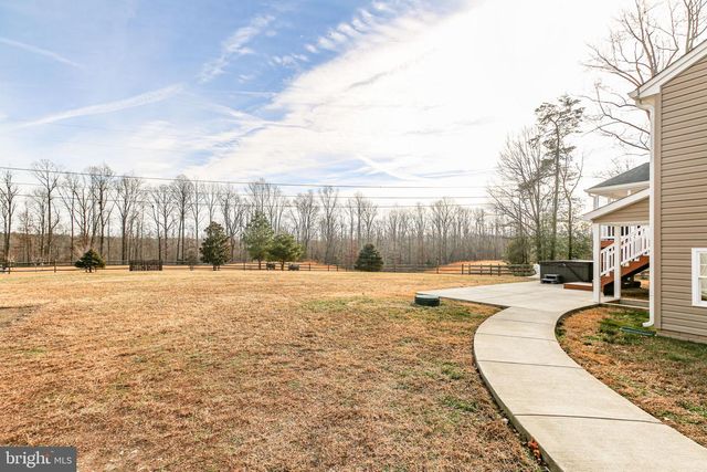 8515 FOUNDRY RUN DR, Fredericksburg, VA 22408