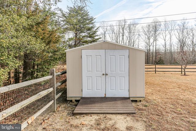 8515 FOUNDRY RUN DR, Fredericksburg, VA 22408