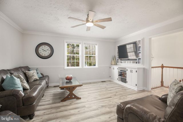 8515 FOUNDRY RUN DR, Fredericksburg, VA 22408