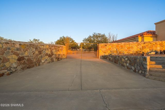 4369 Superstition Drive, Las Cruces, NM 88011