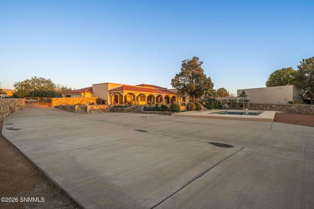 4369 Superstition Drive, Las Cruces, NM 88011