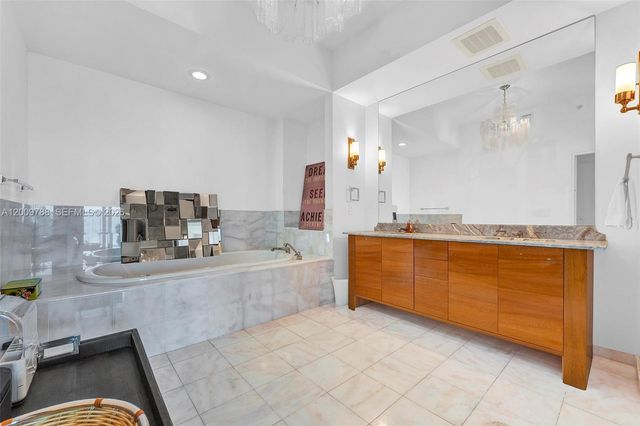 50 S Pointe Dr 2102, Miami Beach, FL 33139