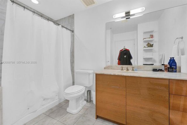 50 S Pointe Dr 2102, Miami Beach, FL 33139