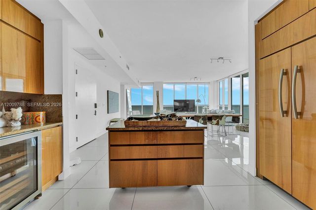 50 S Pointe Dr 2102, Miami Beach, FL 33139