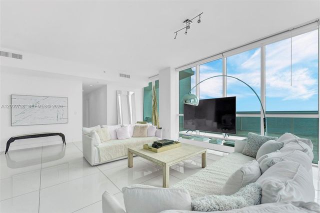 50 S Pointe Dr 2102, Miami Beach, FL 33139