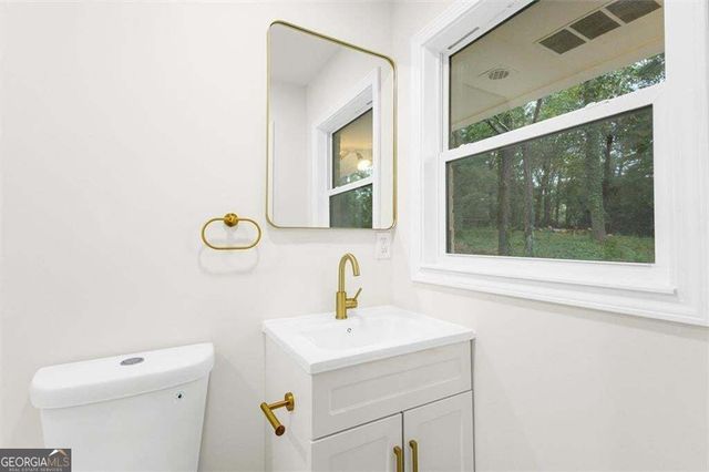 650 Bolton Road NW, Atlanta, GA 30331