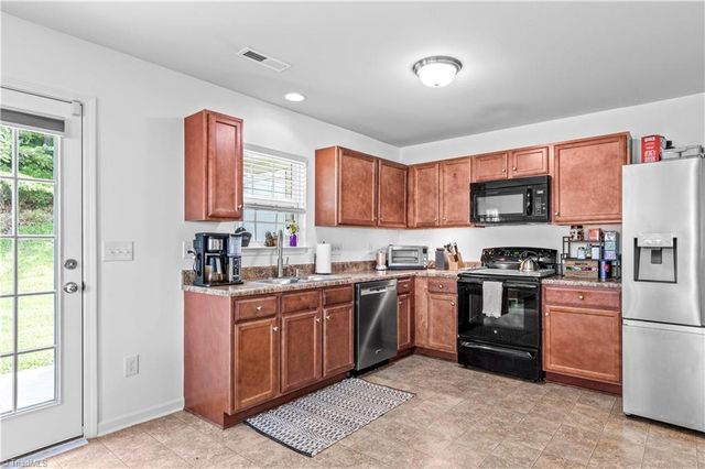 6518 Ashebrook Drive, High Point, NC 27265