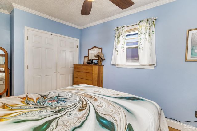 2 Adkinson Dr, Pensacola, FL 32506