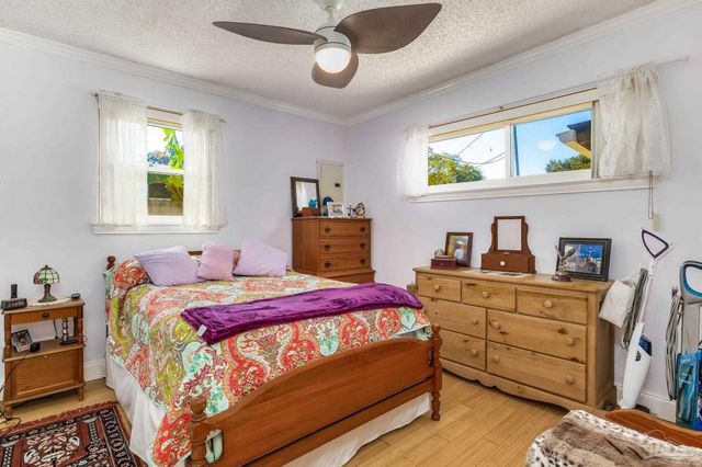 2 Adkinson Dr, Pensacola, FL 32506