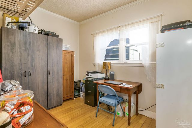 2 Adkinson Dr, Pensacola, FL 32506