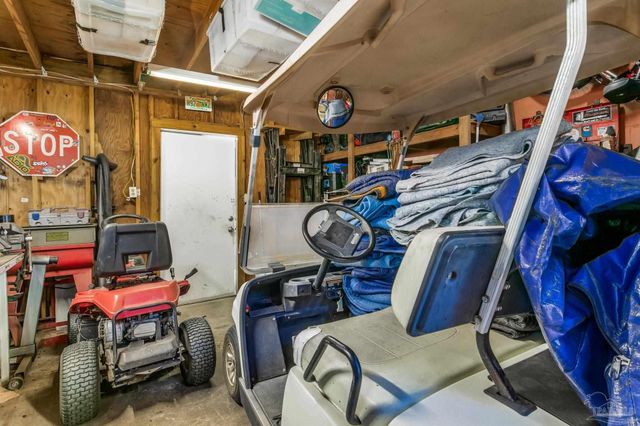 2 Adkinson Dr, Pensacola, FL 32506