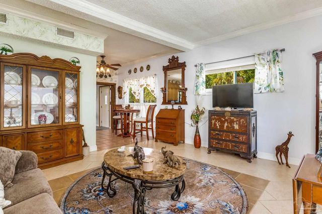 2 Adkinson Dr, Pensacola, FL 32506