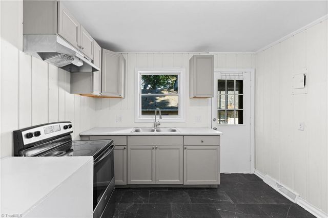 1114 W Academy Street, Winston-salem, NC 27101