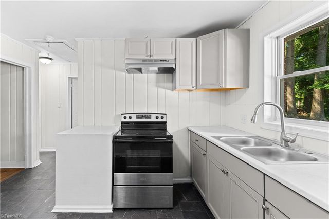 1114 W Academy Street, Winston-salem, NC 27101