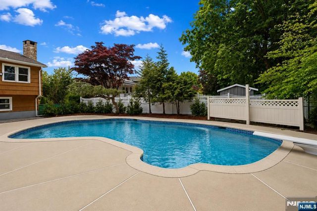 230 Orchard Drive, Mahwah, NJ 07430