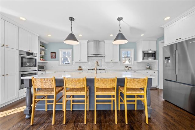 111 Park Avenue, Wilmette, IL 60091