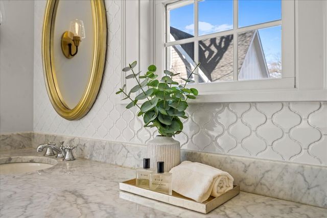 111 Park Avenue, Wilmette, IL 60091