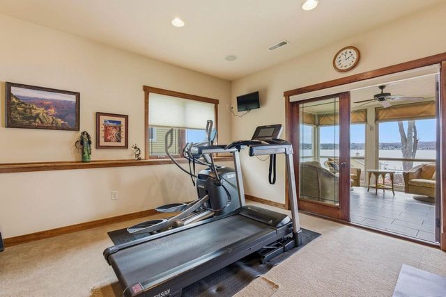 N26W30183 Maple AVENUE, Pewaukee, WI 53072