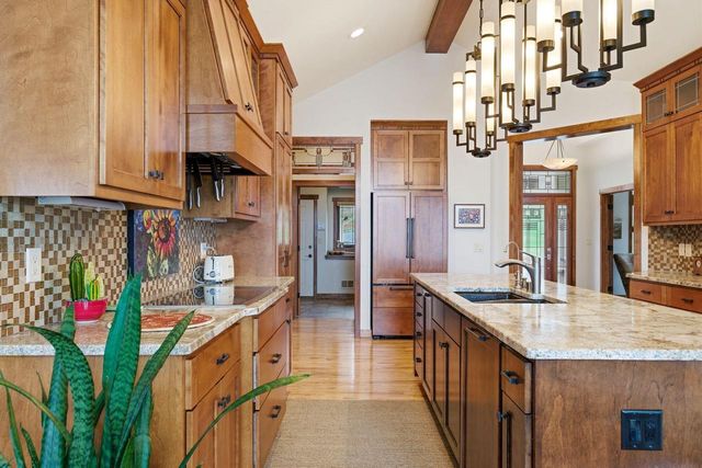 N26W30183 Maple AVENUE, Pewaukee, WI 53072