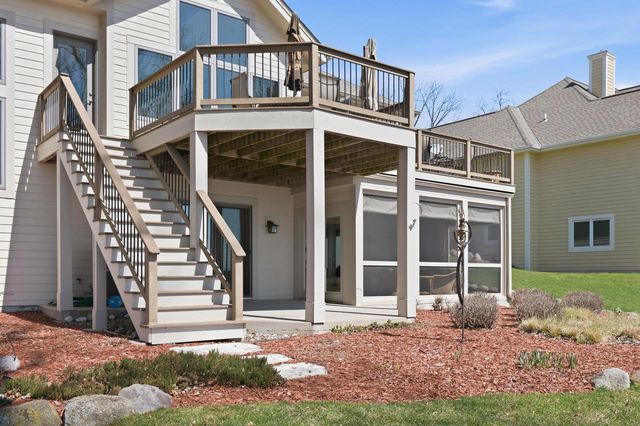 N26W30183 Maple AVENUE, Pewaukee, WI 53072