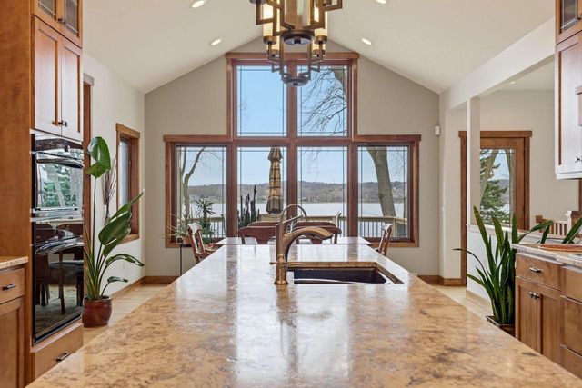 N26W30183 Maple AVENUE, Pewaukee, WI 53072