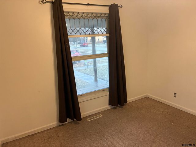 2903 N 42Nd Street, Lincoln, NE 68504