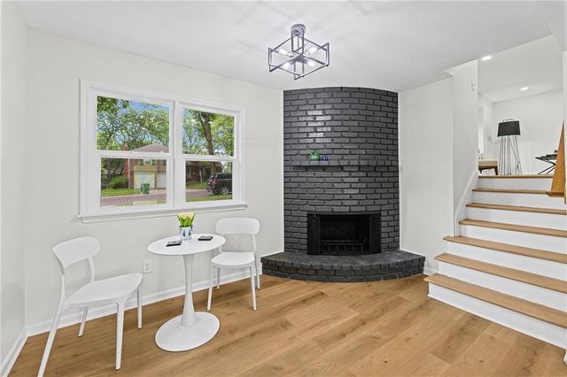 9724 Slater Lane, Overland Park, KS 66212