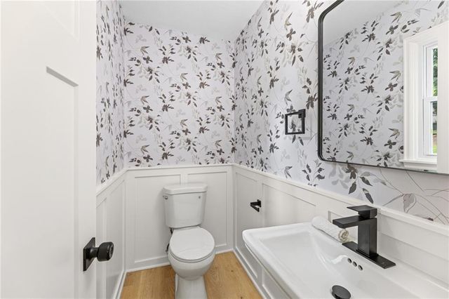 9724 Slater Lane, Overland Park, KS 66212