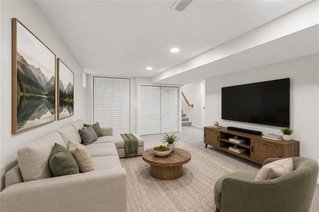 9724 Slater Lane, Overland Park, KS 66212