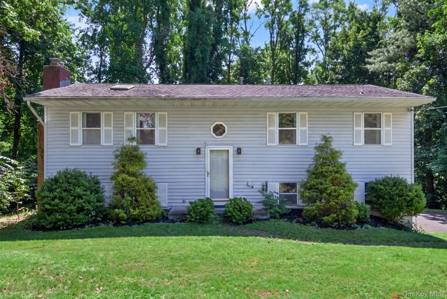 2 Verven Road, Poughkeepsie, NY 12603