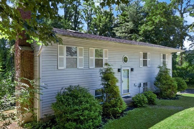 2 Verven Road, Poughkeepsie, NY 12603