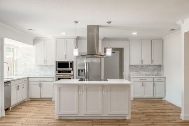 13147 Rosser Road, Farmers Branch, TX 75244
