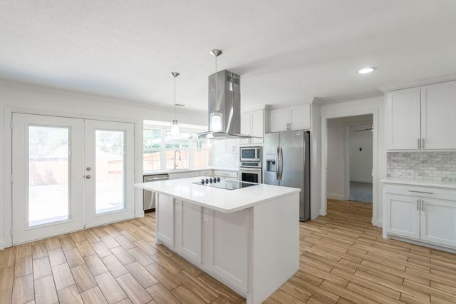 13147 Rosser Road, Farmers Branch, TX 75244