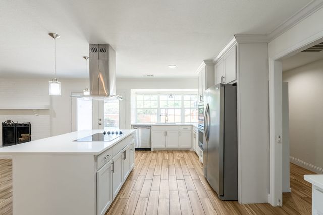 13147 Rosser Road, Farmers Branch, TX 75244