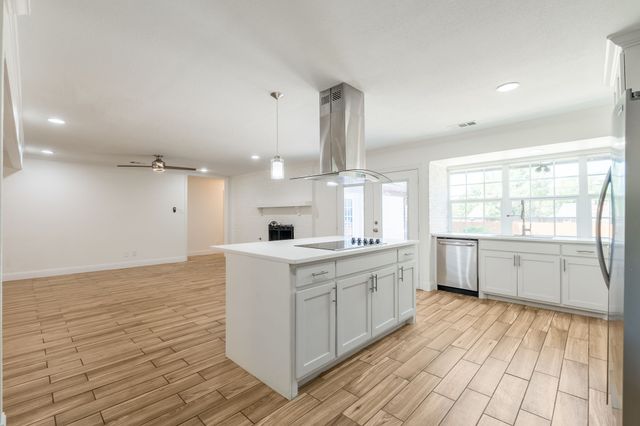 13147 Rosser Road, Farmers Branch, TX 75244