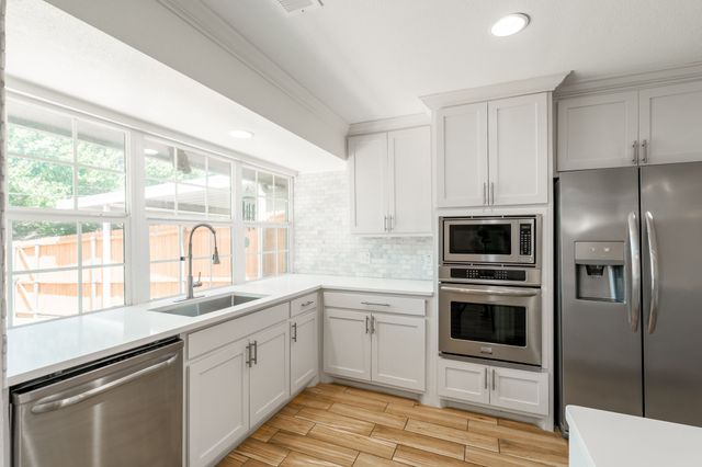 13147 Rosser Road, Farmers Branch, TX 75244