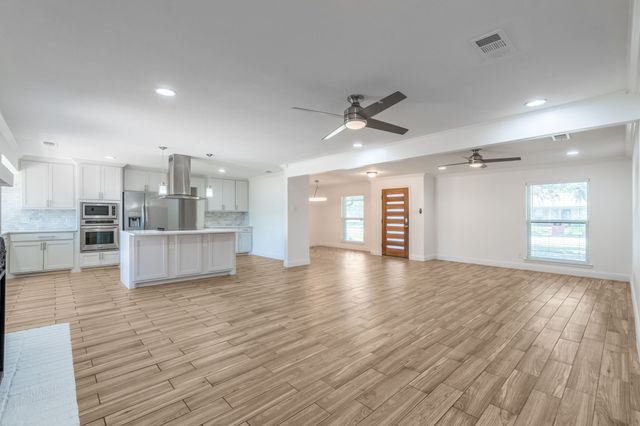 13147 Rosser Road, Farmers Branch, TX 75244