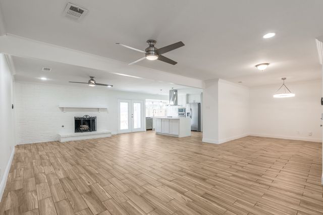 13147 Rosser Road, Farmers Branch, TX 75244