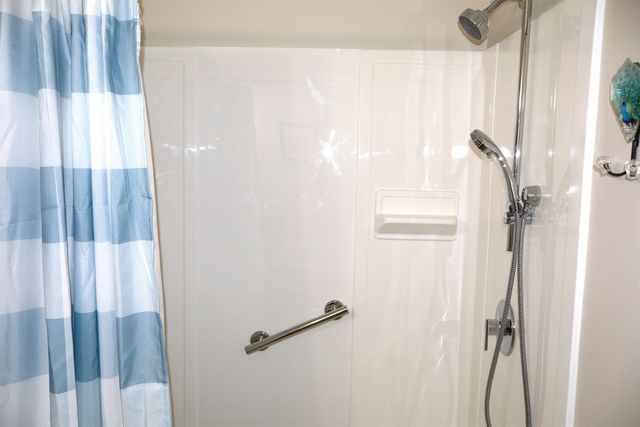 144 Eastern Ave Apt 103, Manchester, NH 03104