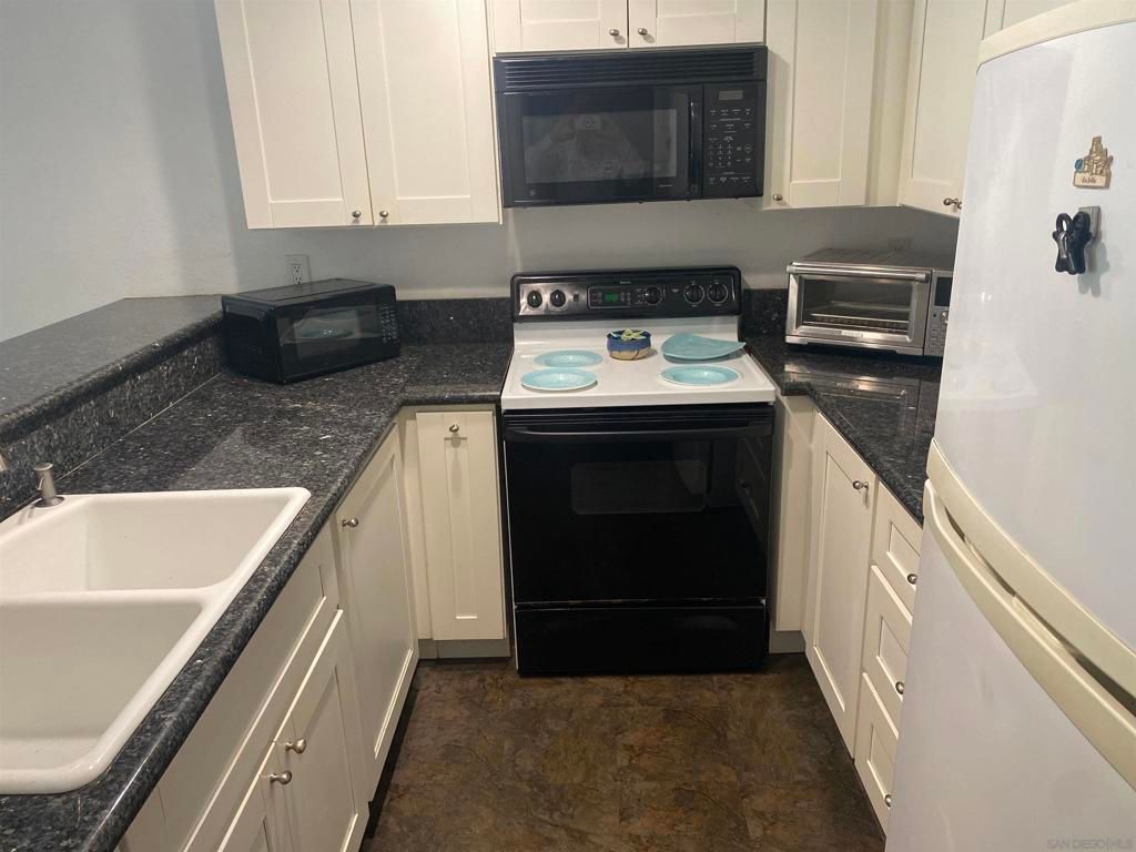 8348 VIA SONOMA E, La Jolla, CA 92037 — photo 4