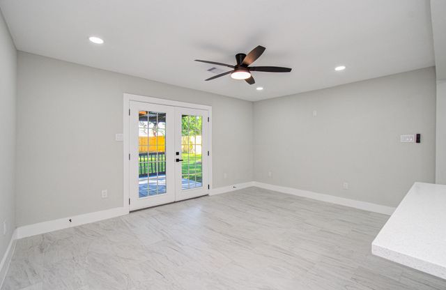 9259 Richland Drive, Houston, TX 77078