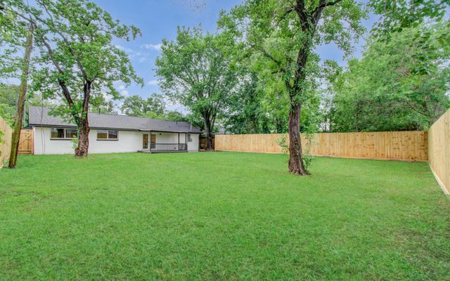 9259 Richland Drive, Houston, TX 77078