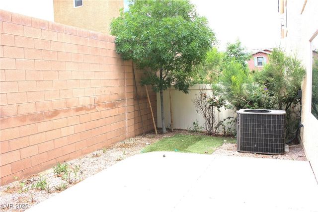 7943 Garden Stone Court, Las Vegas, NV 89149