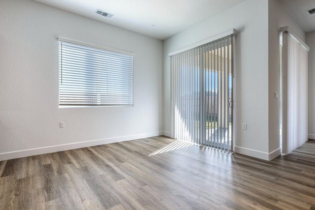 2078 N Laverne Avenue, Fresno, CA 93727