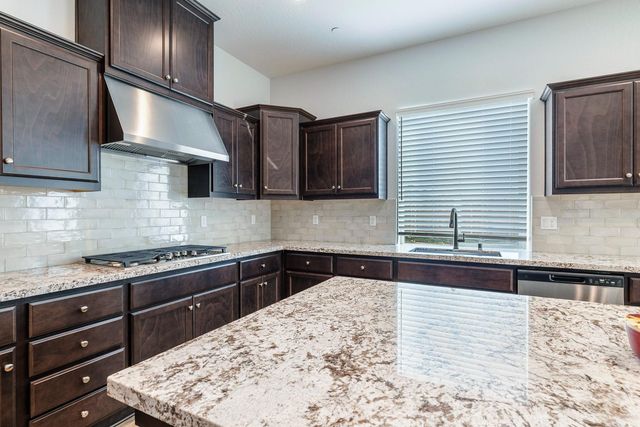 2078 N Laverne Avenue, Fresno, CA 93727