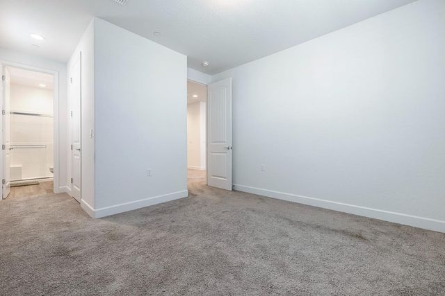 2078 N Laverne Avenue, Fresno, CA 93727