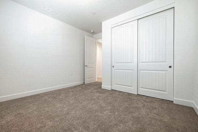 2078 N Laverne Avenue, Fresno, CA 93727