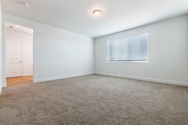 2078 N Laverne Avenue, Fresno, CA 93727