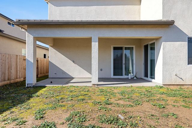 2078 N Laverne Avenue, Fresno, CA 93727